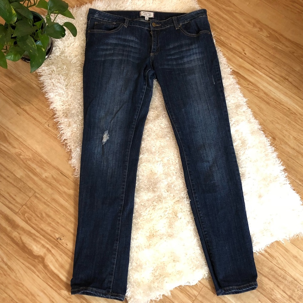 Medium/Dark Distressed Denim Jeans Forever 21